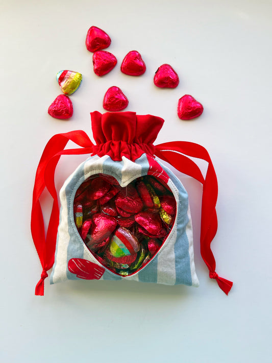 Valentine’s Peekaboo Gift Bag