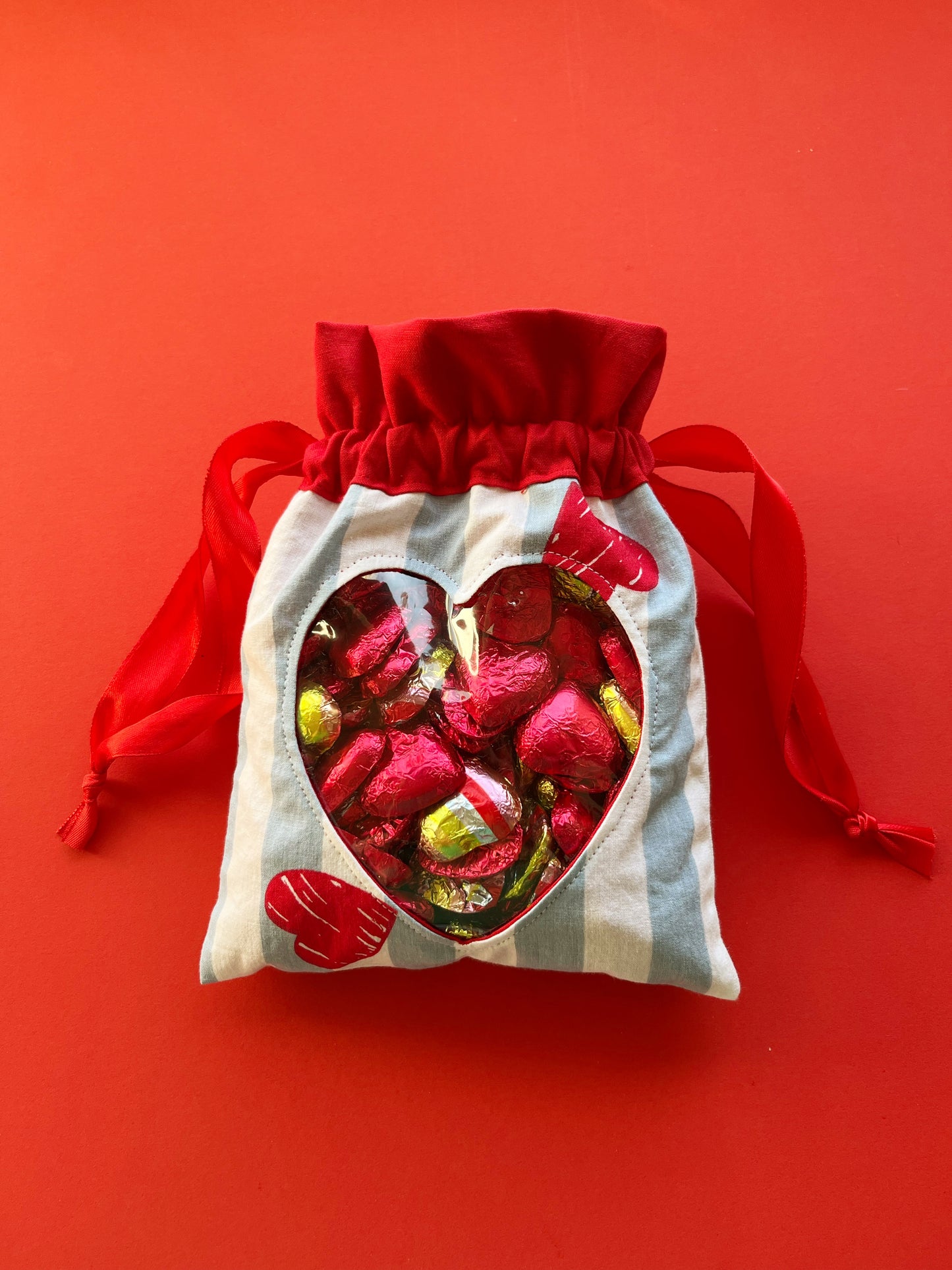 Valentine’s Peekaboo Gift Bag